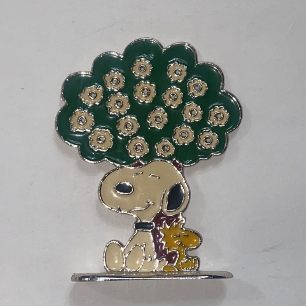VTG 1958-1965 United Feature Syndicate INC And Woodstock Brass Peanuts Snoopy